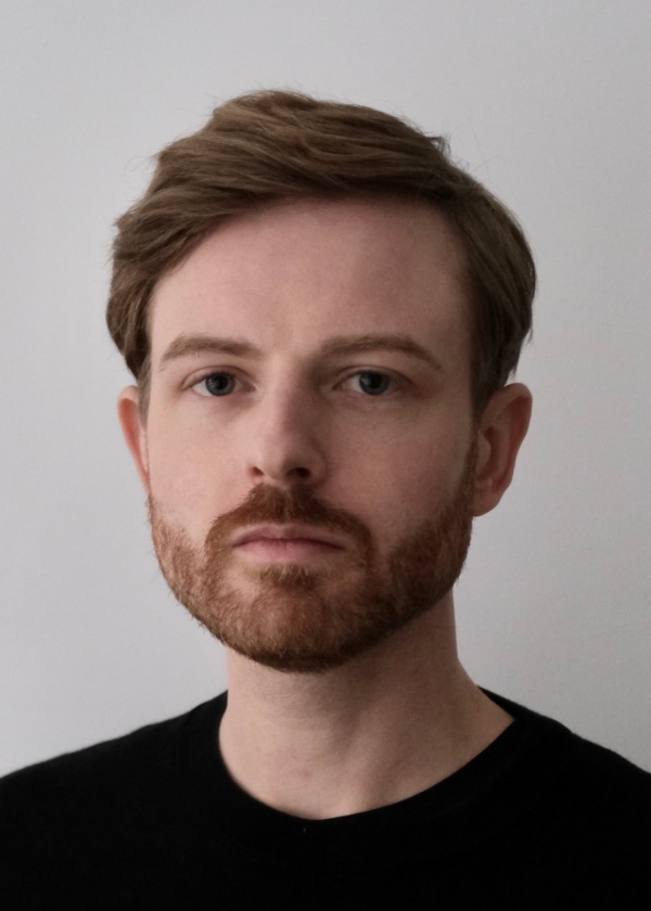 Portrait of Tobias S. Groetzinger, Senior Product Designer in Berlin